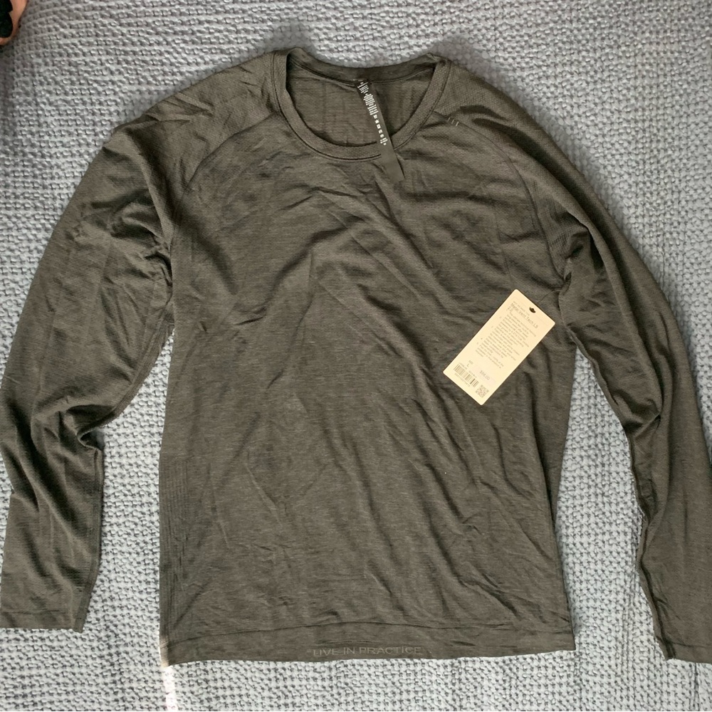 Men’s Lululemon metal vent tech long sleeve 2.0